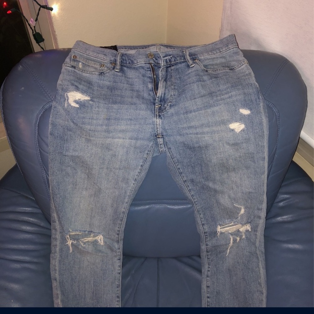 ABERCROMBIE AND FITCH JEANS